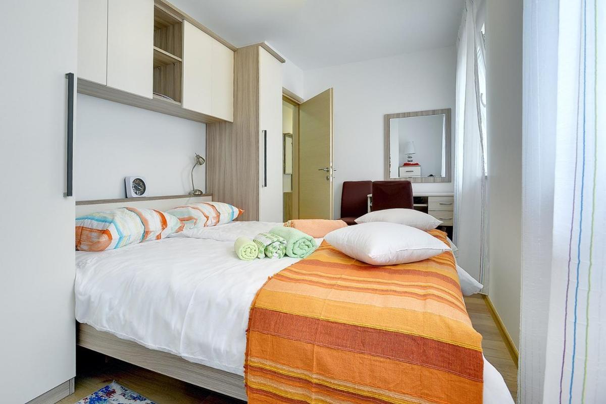 Apartments Elviana Pula Exterior foto