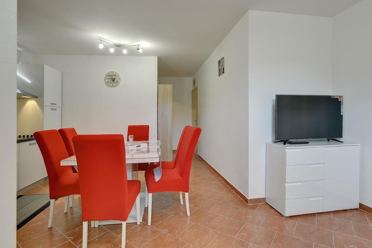 Apartments Elviana Pula Exterior foto